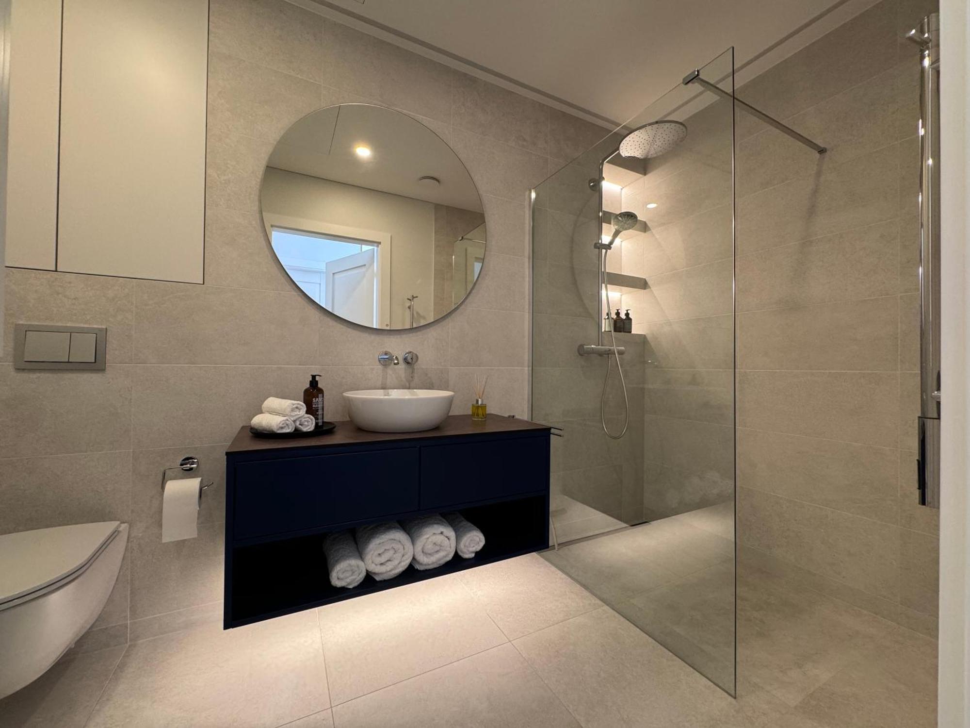 D33 Vilnius - Brand New Luxury Apartment With Terrace, Garden, Ac And Parking Eksteriør bilde